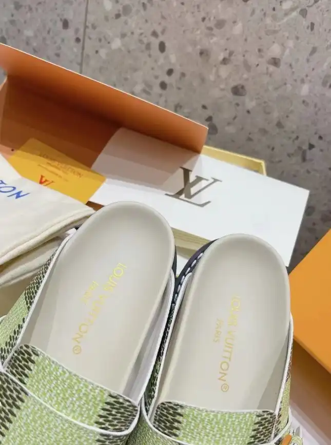 hype LV Slippers