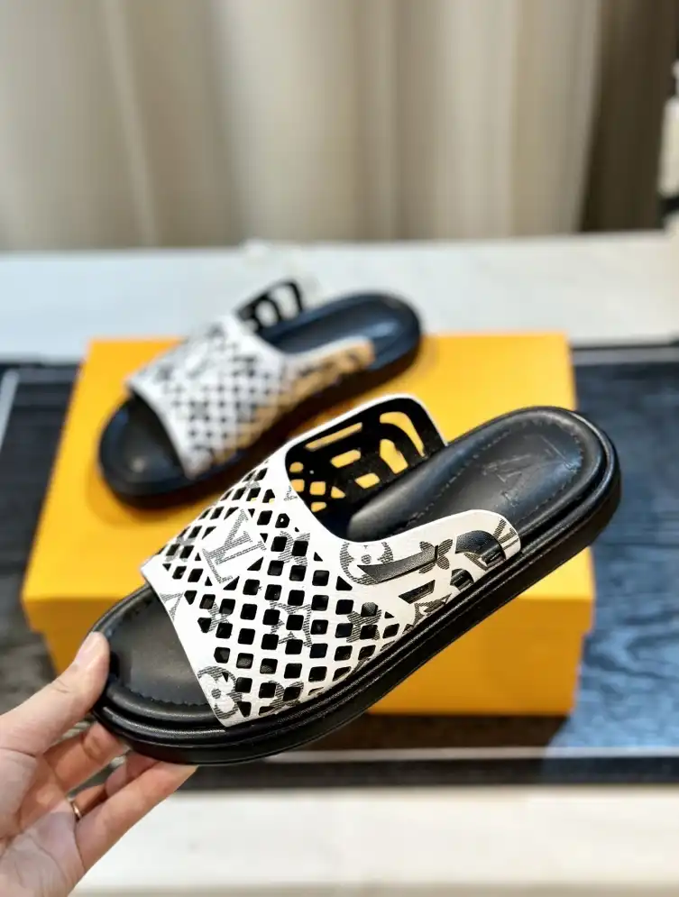 hype LV Slippers