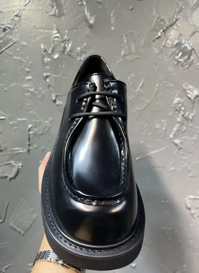 hype Bottega Veneta Leather Shoes