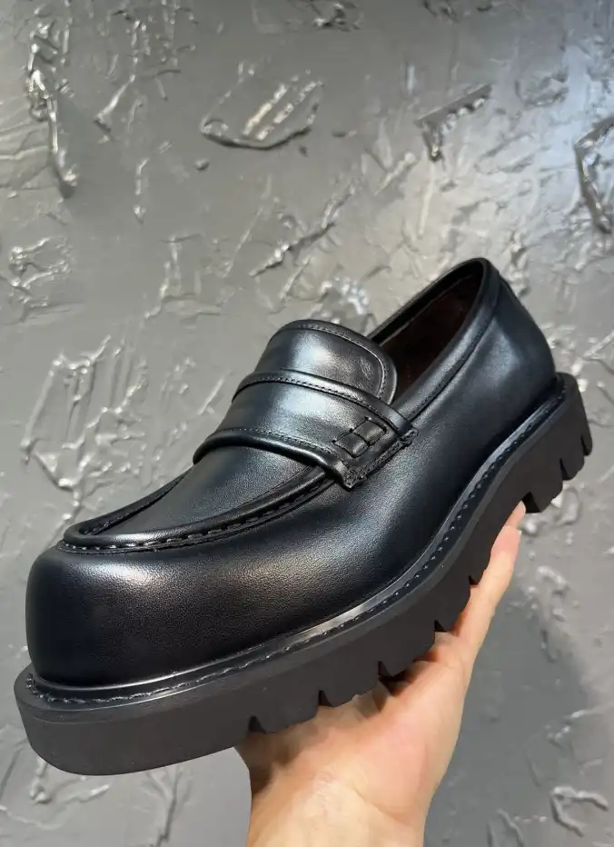 hype Bottega Veneta Leather Shoes