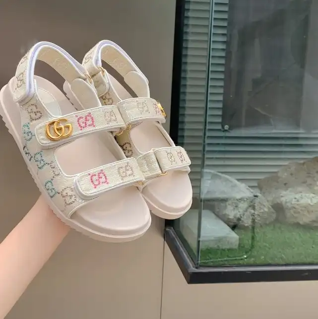 hype Gucci Sandals