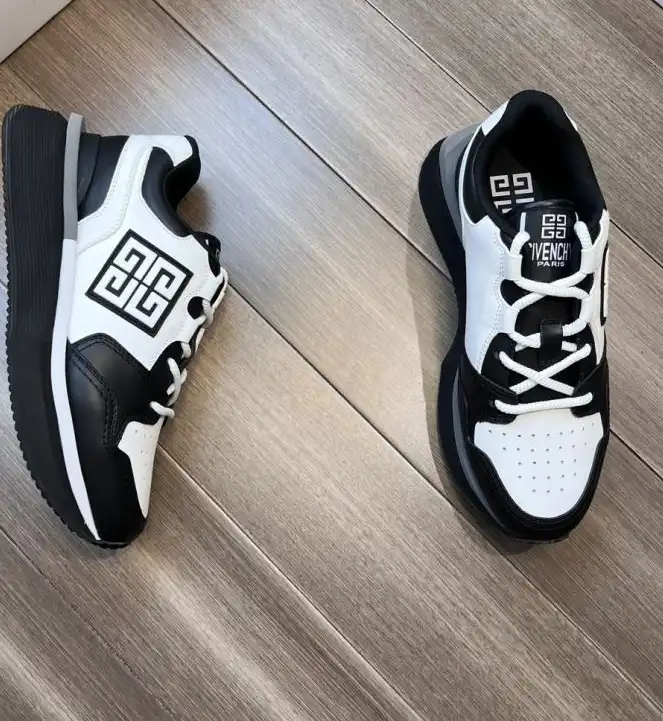 hype Givenchy Sneakers