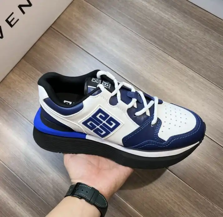 hype Givenchy Sneakers