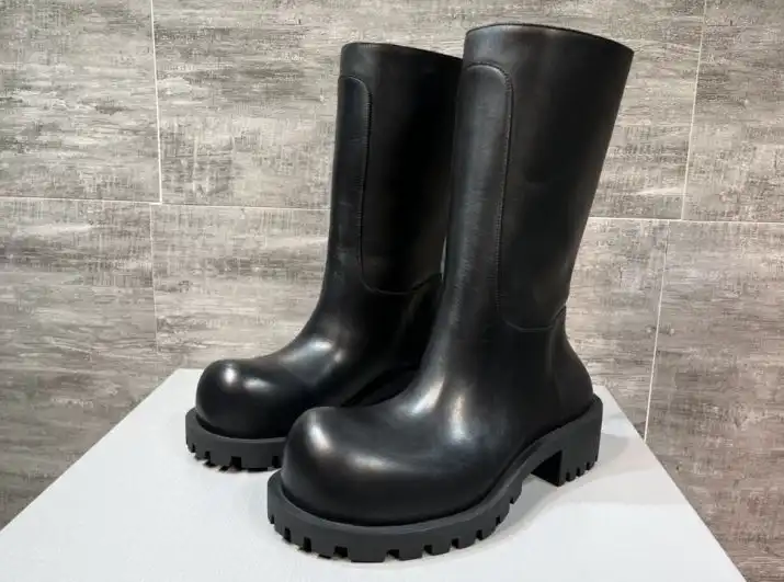 hype Balenciaga Boots