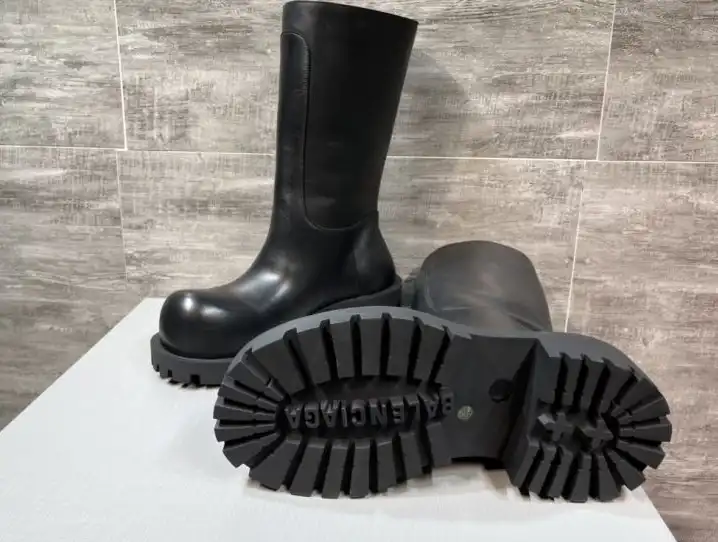 hype Balenciaga Boots