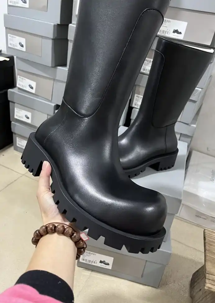 hype Balenciaga Boots