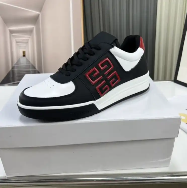 hype Givenchy Sneakers