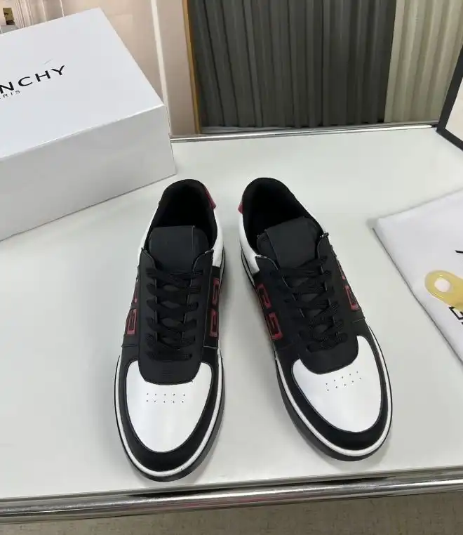 hype Givenchy Sneakers