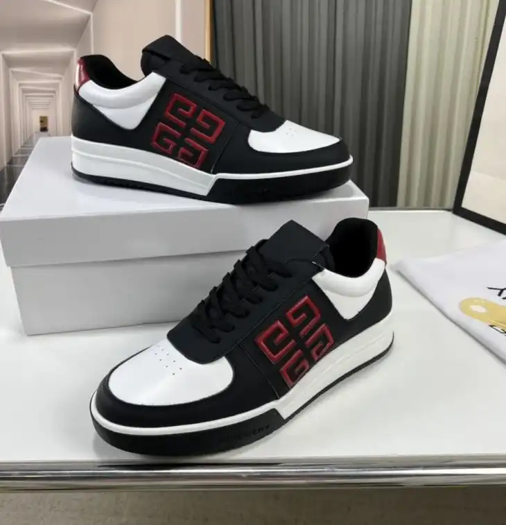 hype Givenchy Sneakers