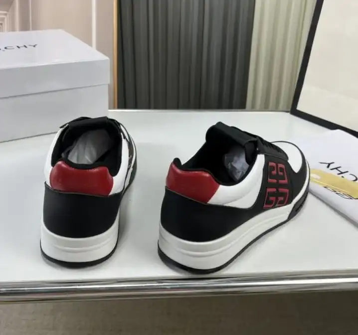 hype Givenchy Sneakers