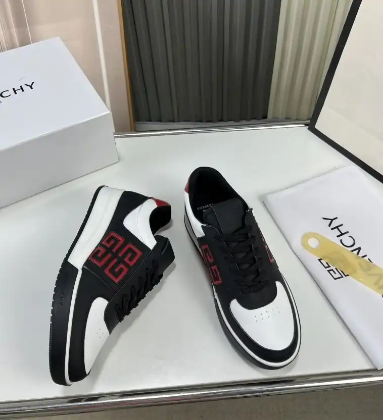 hype Givenchy Sneakers