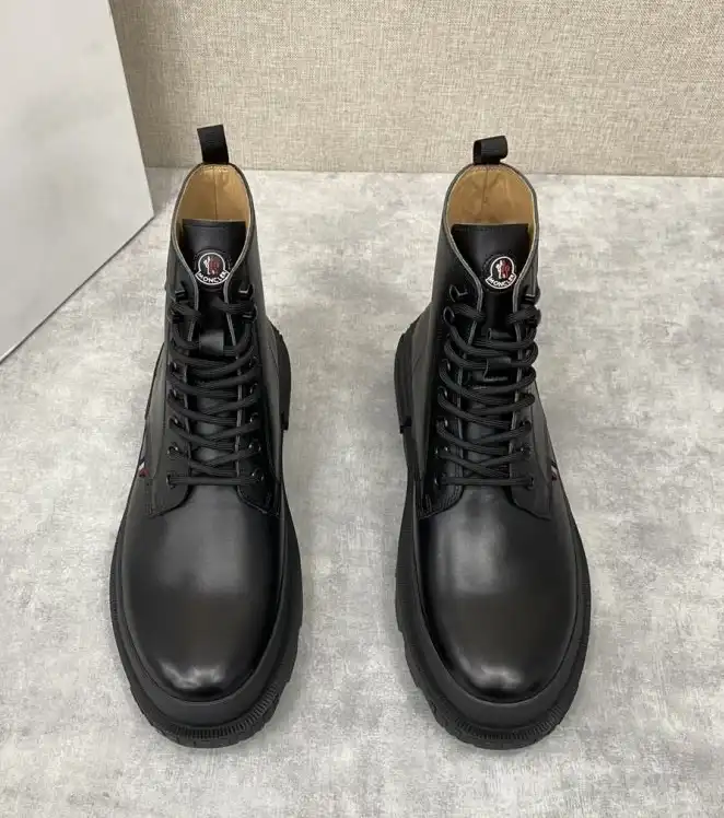 hype Manolo Blahnik Boots