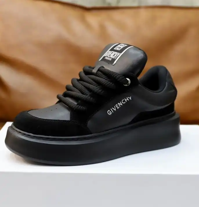 hype Givenchy Sneakers