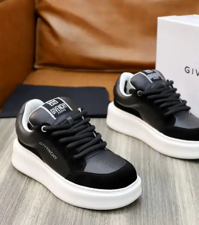 hype Givenchy Sneakers