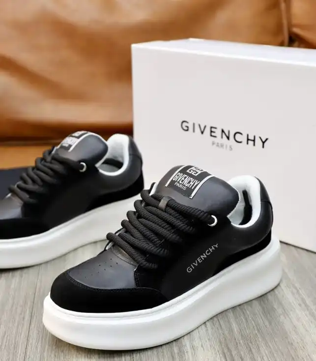 hype Givenchy Sneakers