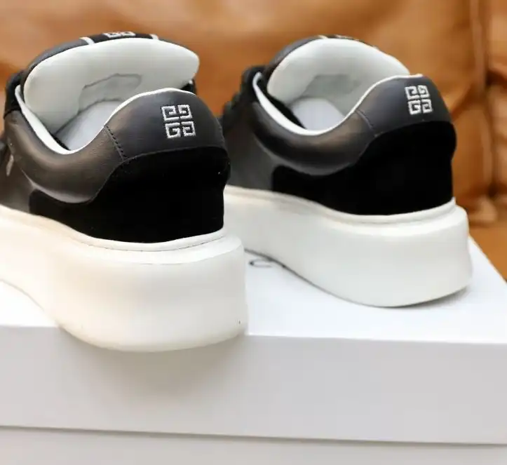 hype Givenchy Sneakers