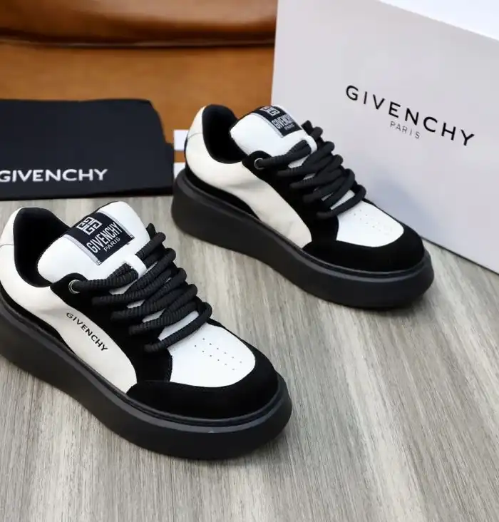 hype Givenchy Sneakers