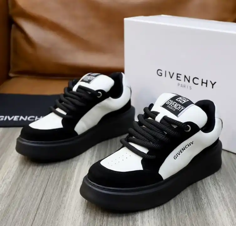 hype Givenchy Sneakers