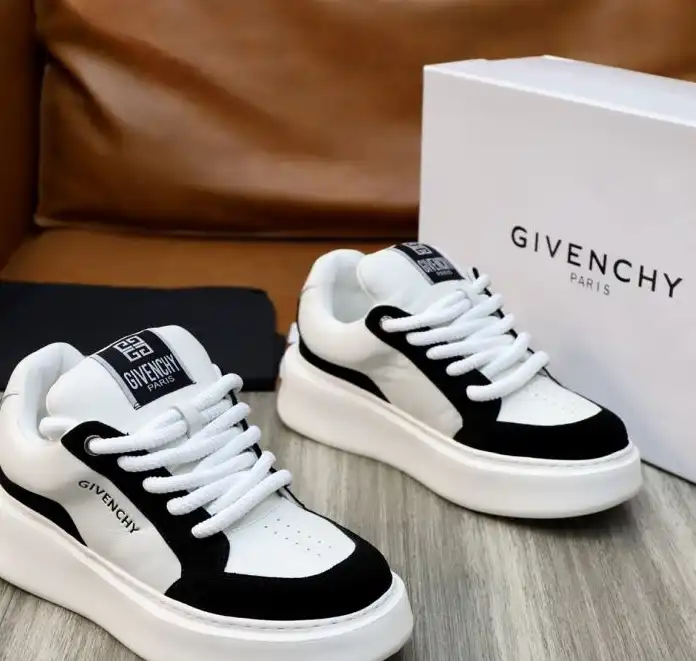 hype Givenchy Sneakers