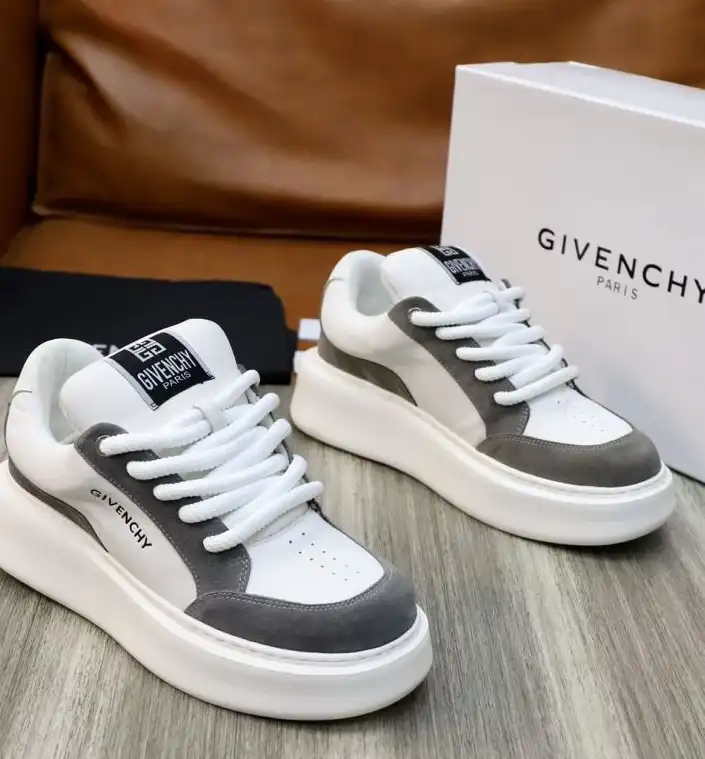 hype Givenchy Sneakers