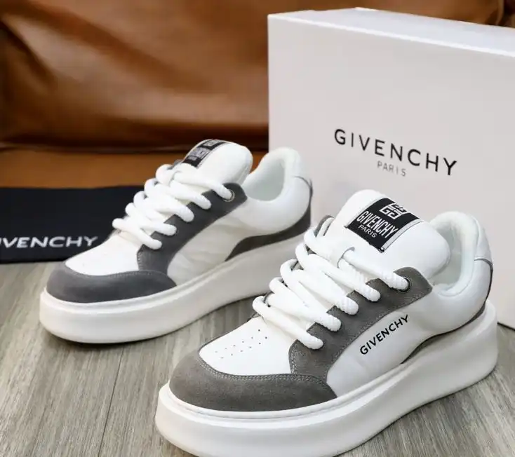 hype Givenchy Sneakers