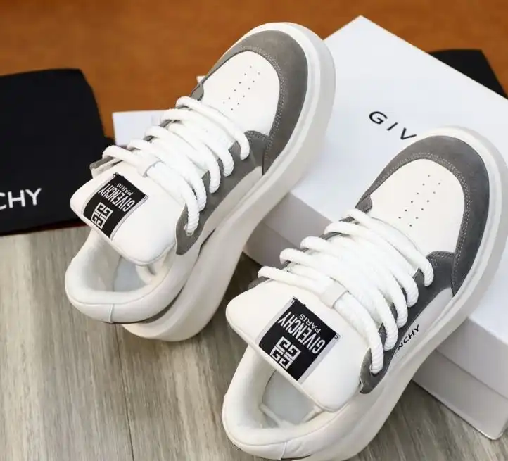 hype Givenchy Sneakers