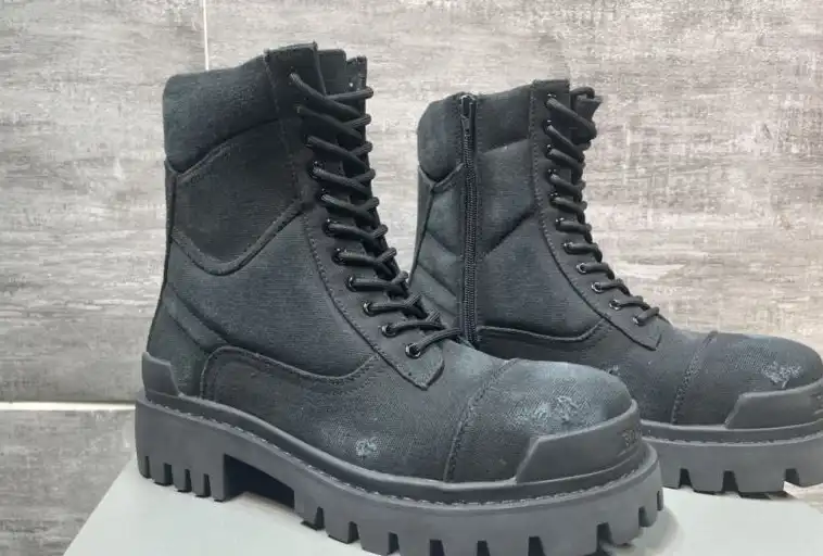 hype Balenciaga Boots