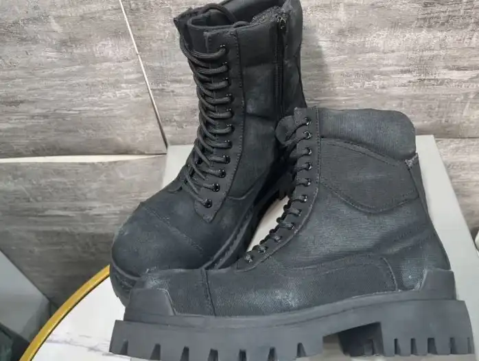 hype Balenciaga Boots