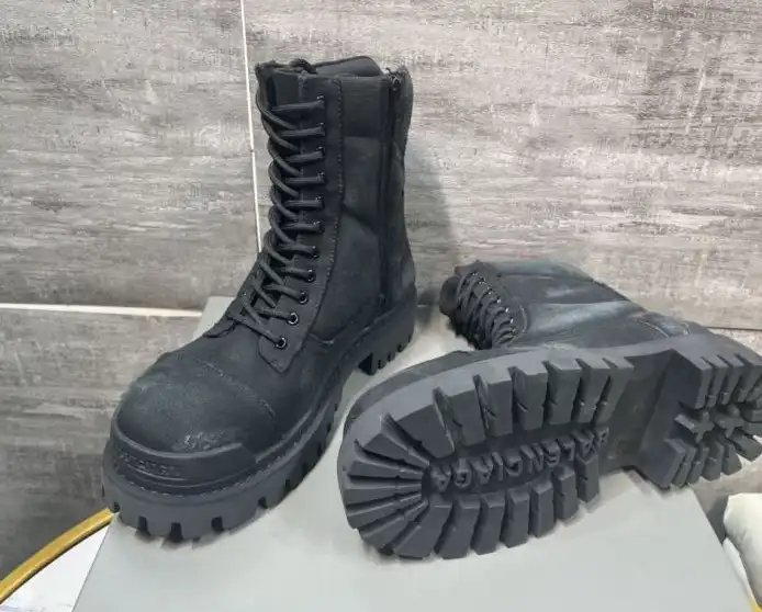 hype Balenciaga Boots