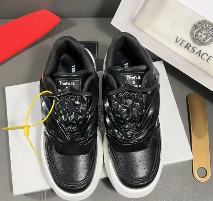 hype Givenchy Sneakers