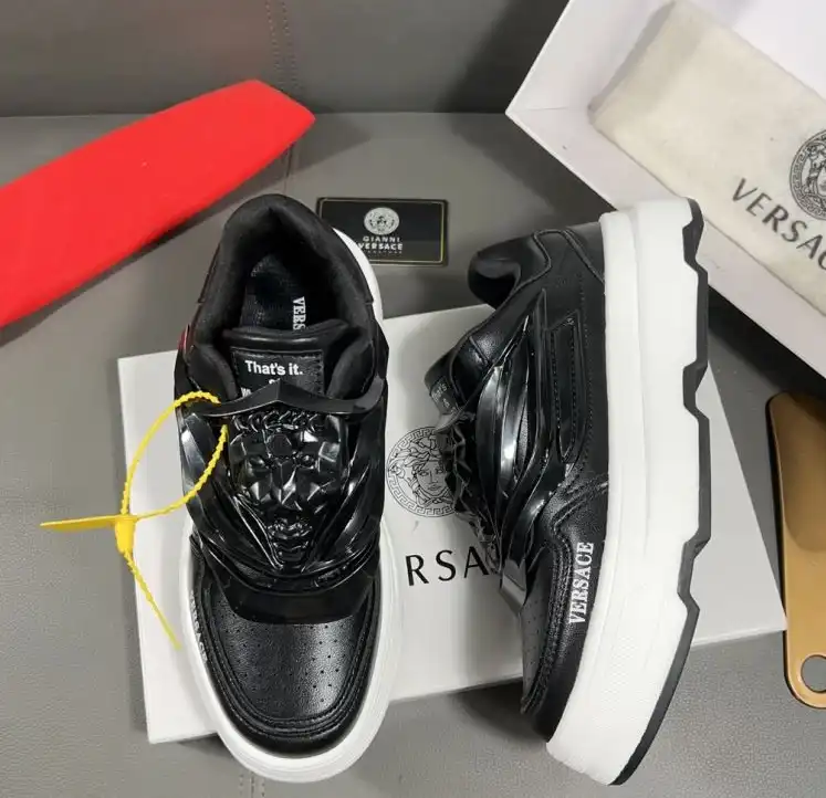 hype Givenchy Sneakers