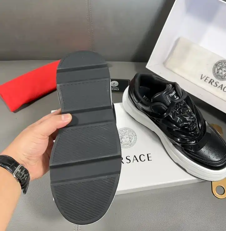 hype Givenchy Sneakers