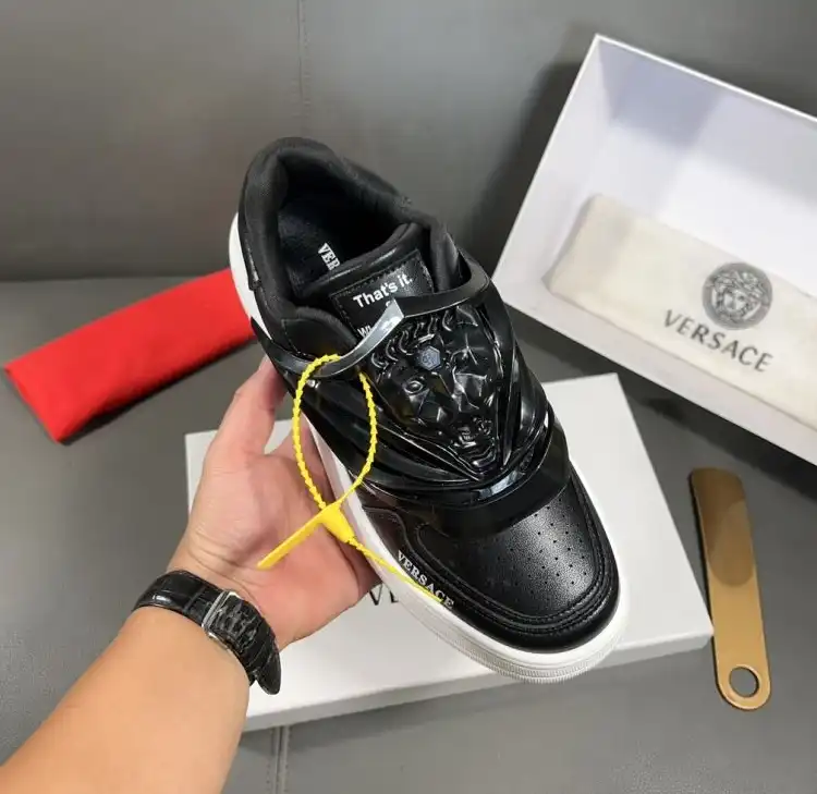 hype Givenchy Sneakers