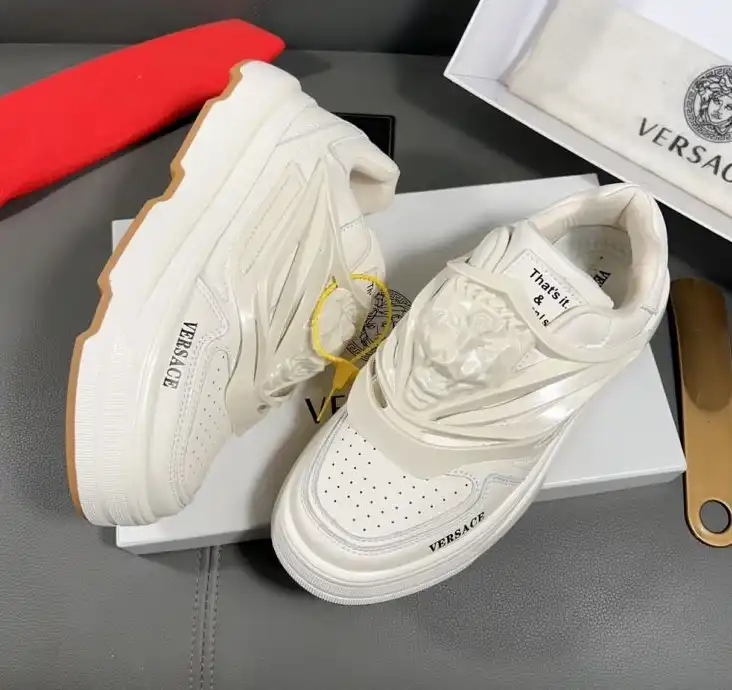 hype Givenchy Sneakers