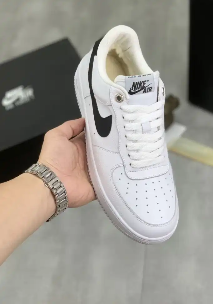 hype Nike Sneakers