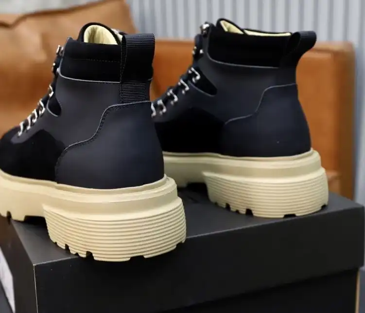 hype UGG Sneakers