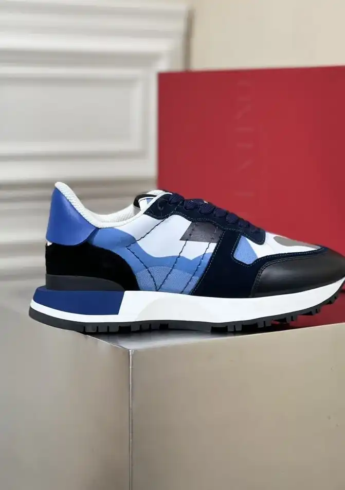 hype Valentino Sneakers