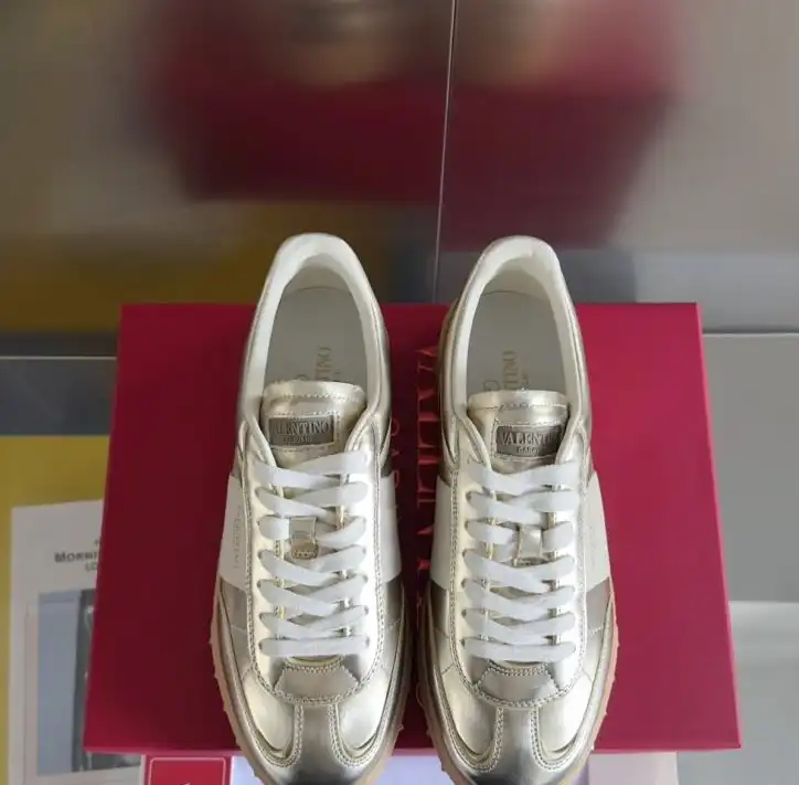 hype Valentino Sneakers