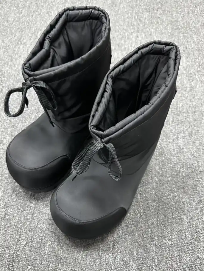 hype Balenciaga Boots