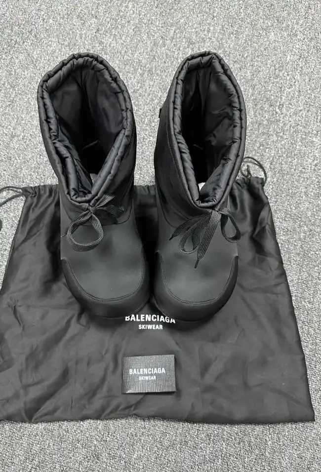 hype Balenciaga Boots