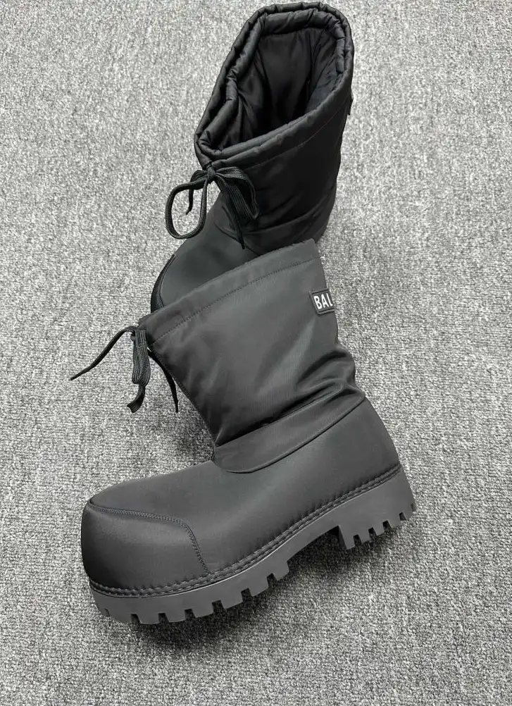 hype Balenciaga Boots