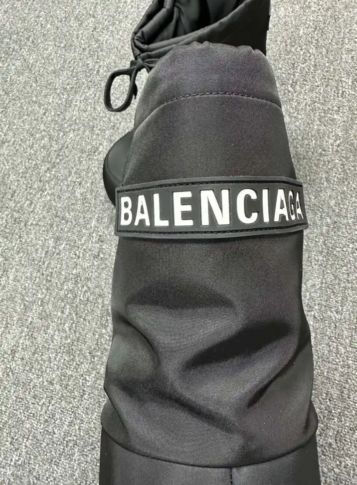 hype Balenciaga Boots