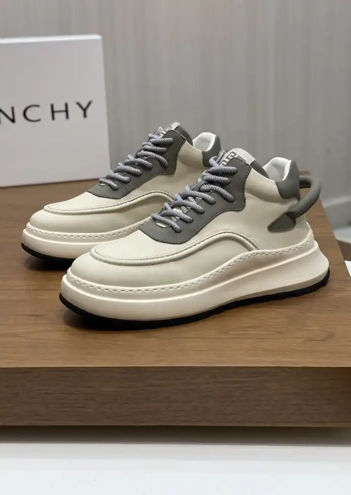 hype Givenchy Sneakers