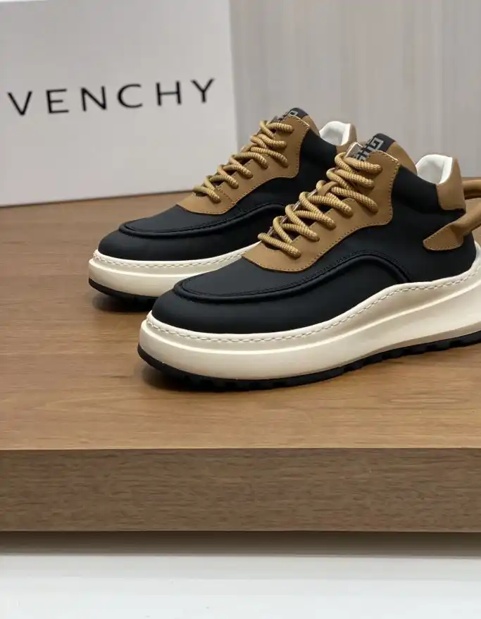 hype Givenchy Sneakers