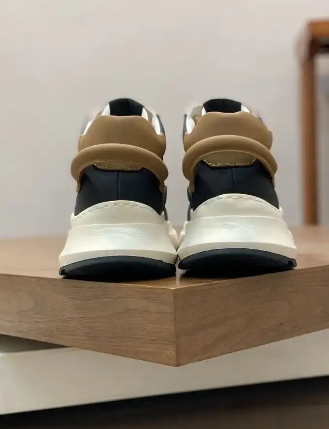 hype Givenchy Sneakers