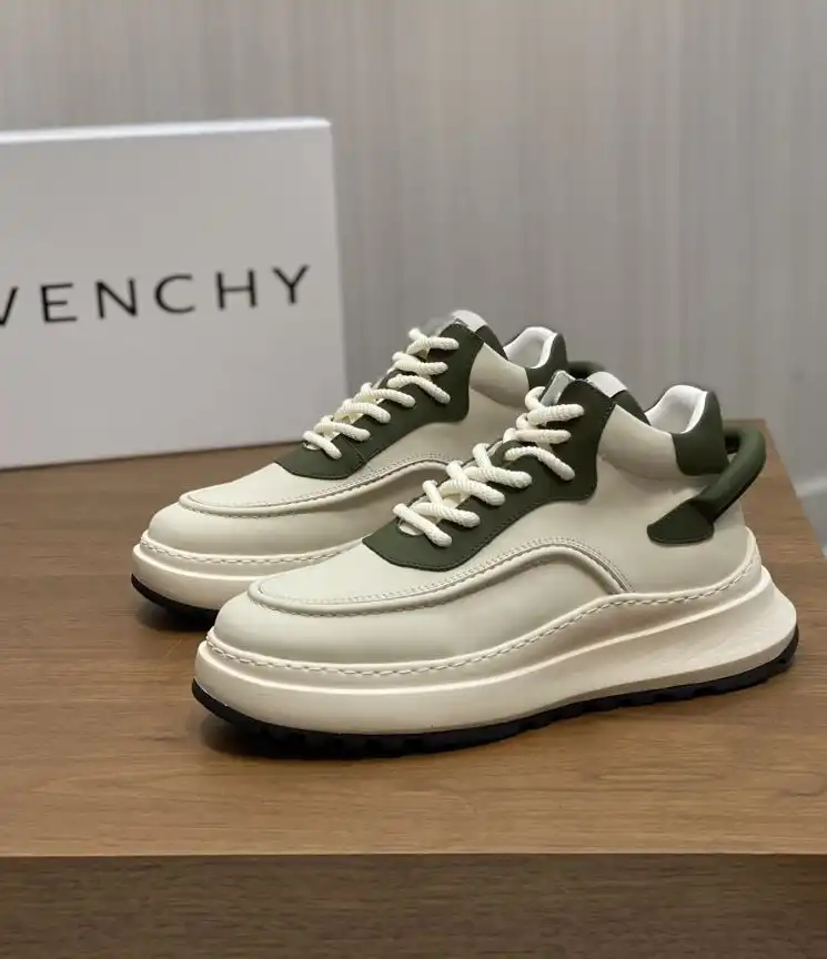 hype Givenchy Sneakers