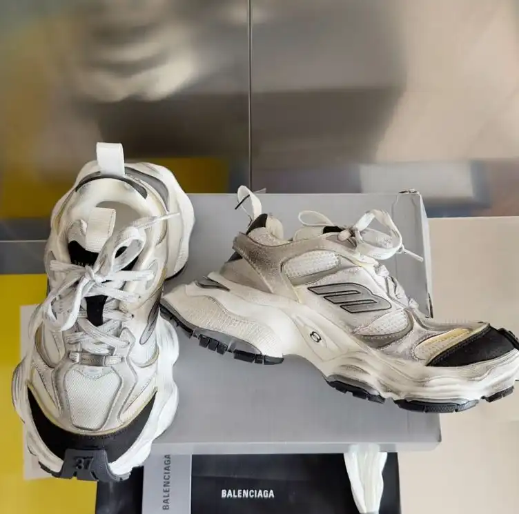 hype Balenciaga Sneakers