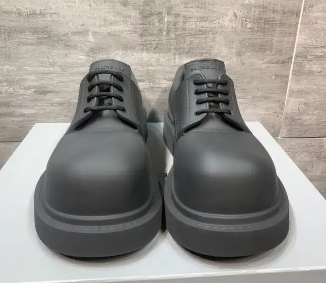 hype Balenciaga Leather Shoes