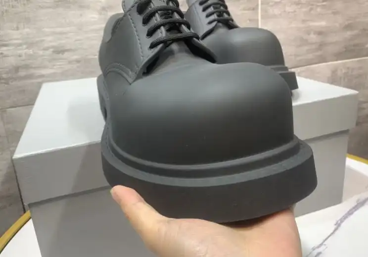 hype Balenciaga Leather Shoes