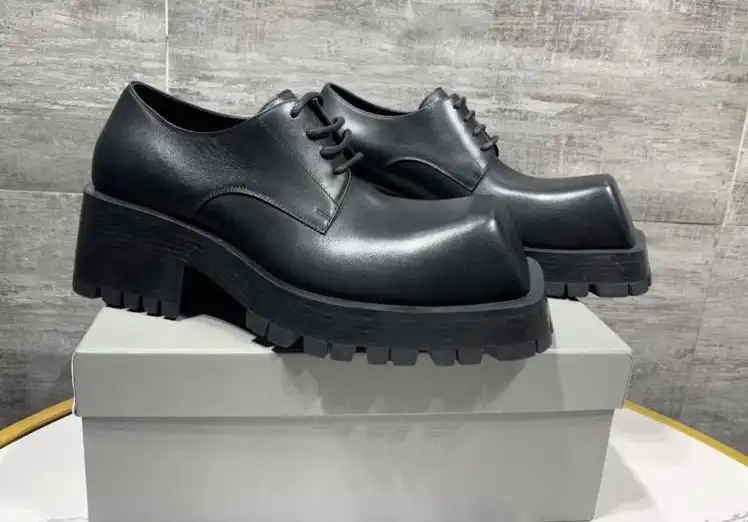 hype Balenciaga Leather Shoes